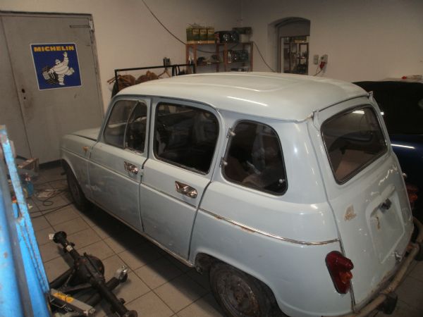 Renault 4 
